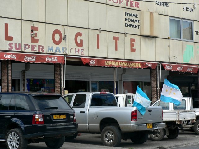 50- Drapeau de l'UPLD 